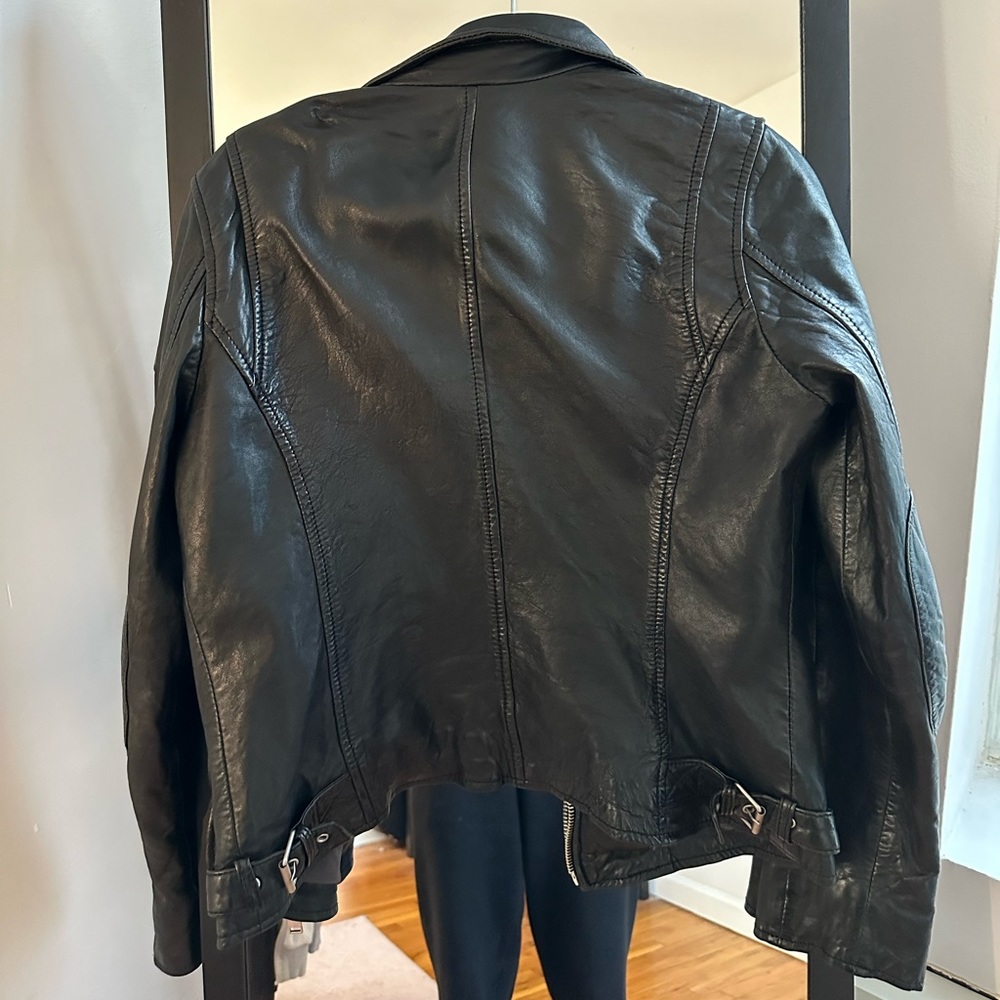 leather jacket - Picture 2 of 4